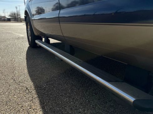 Used 2006 Ford F250 Lariat image 11