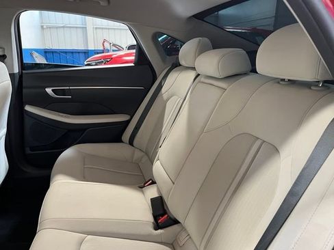 Used 2025 Hyundai Sonata SEL FWD image 18