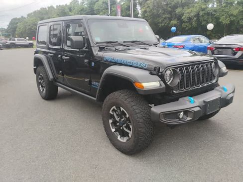 Used 2024 Jeep Wrangler Unlimited Rubicon 4xe AWD/4WD image 2