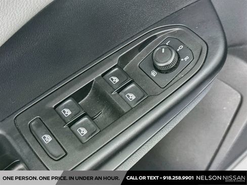 Used 2022 Volkswagen Taos SE AWD/4WD image 17