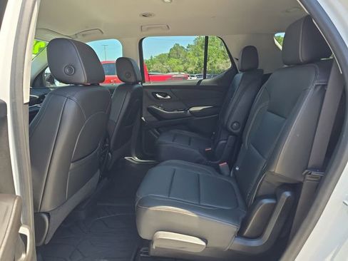 Used 2020 Chevrolet Traverse LT w/ LPO, Blackout Package AWD/4WD image 13