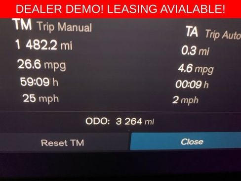 Used 2026 Volvo XC40 B5 Ultra w/ Climate Package image 13