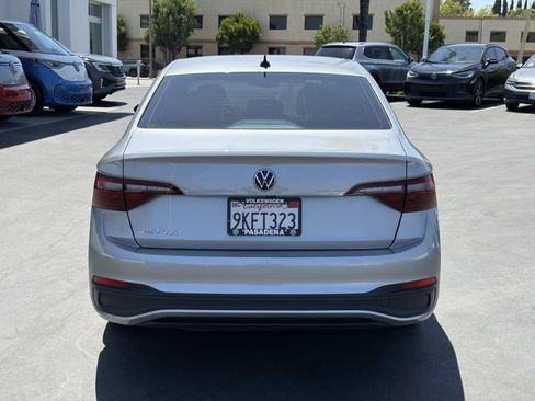 Certified 2024 Volkswagen Jetta S FWD image 4