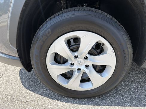 Certified 2023 Toyota RAV4 LE FWD image 21