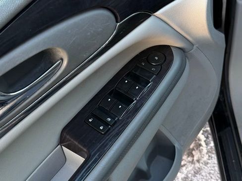 Used 2017 Buick Enclave Convenience image 12