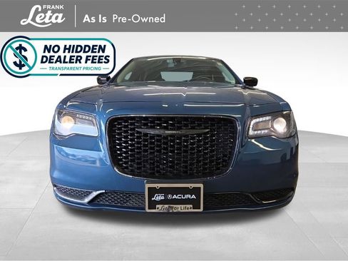 Used 2020 Chrysler 300 Touring w/ Sport Appearance Package RWD image 16