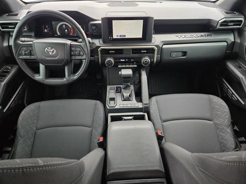 Used 2025 Toyota Tacoma SR image 17