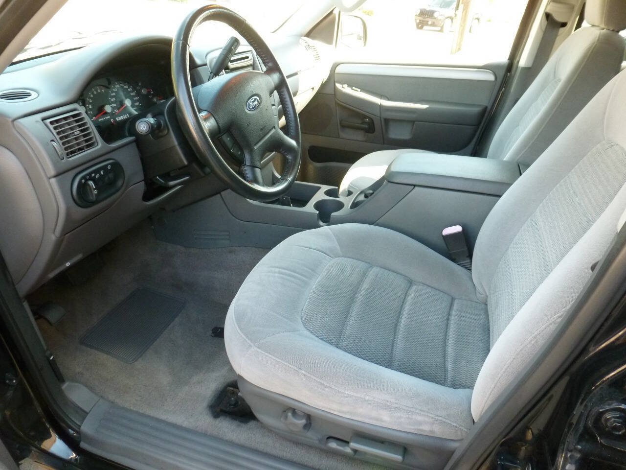 Used 2004 Ford Explorer Sport XLT AWD/4WD image 9