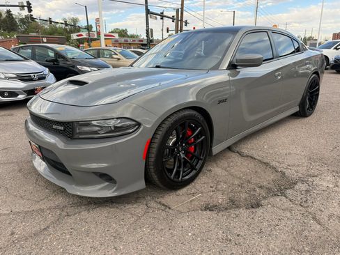 Used 2018 Dodge Charger R/T RWD image 11