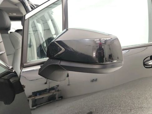 Used 2024 Toyota Sienna XLE image 18