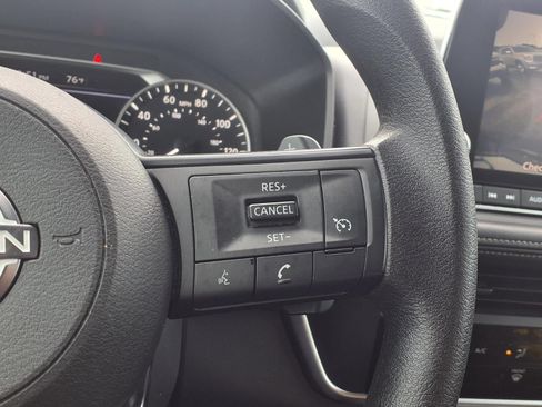 Used 2024 Nissan Rogue S FWD image 16