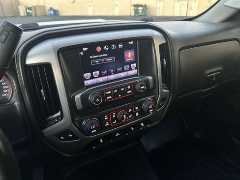 Used 2016 GMC Sierra 2500 SLE w/ SLE Preferred Package AWD/4WD image 14