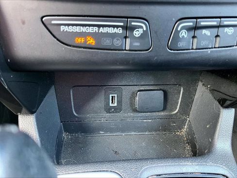 Used 2019 Ford Escape Titanium FWD image 26