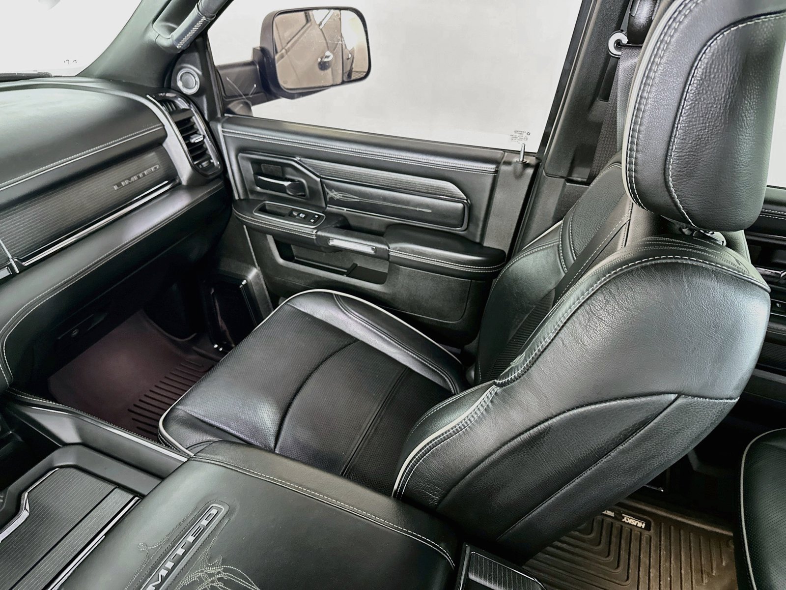 Used 2022 RAM 2500 Limited AWD/4WD image 25