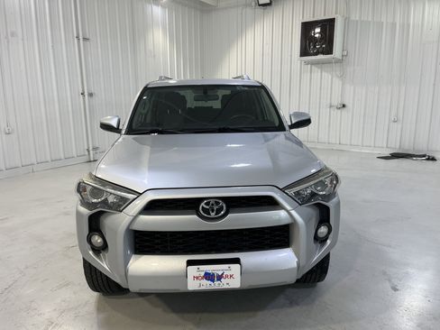 Used 2018 Toyota 4Runner SR5 image 15
