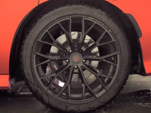 Used 2018 Dodge Charger R/T RWD image 7