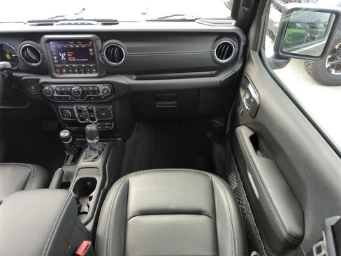 Used 2023 Jeep Wrangler Unlimited Sahara w/ Cold Weather Group image 16