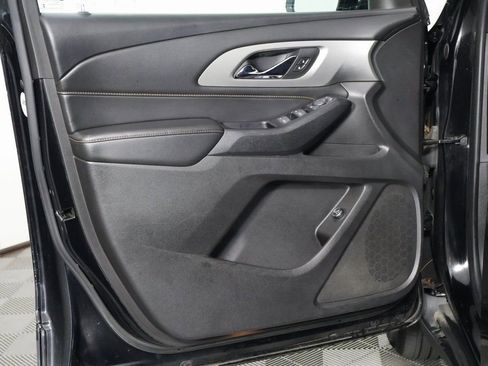 Used 2018 Chevrolet Traverse LT image 13