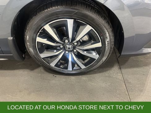 Used 2024 Honda Civic EX-L image 10