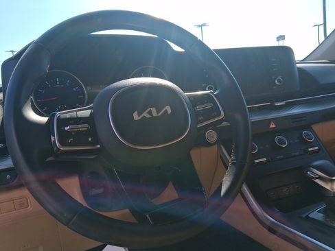 Used 2024 Kia Carnival LX image 21