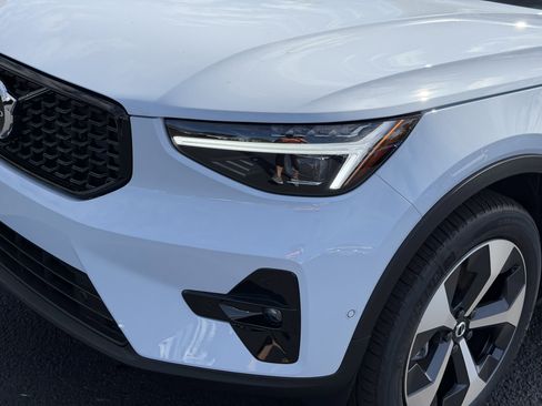 New 2026 Volvo XC40 B5 Plus w/ Climate Package image 7
