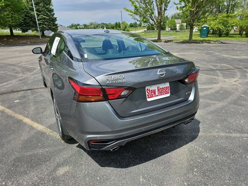 Used 2025 Nissan Altima 2.5 SL AWD/4WD image 3