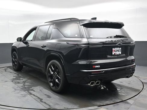 Used 2024 Chevrolet Traverse RS w/ LPO, Floor Liner Package image 10