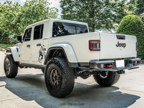 Used 2022 Jeep Gladiator Rubicon w/ LED Lighting Group AWD/4WD image 6