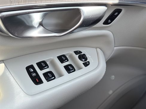 New 2026 Volvo XC90 B6 Ultra w/ Protection Package image 20