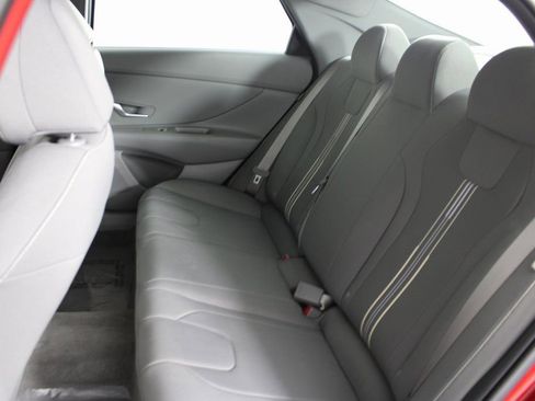 Certified 2025 Hyundai Elantra Sport image 18