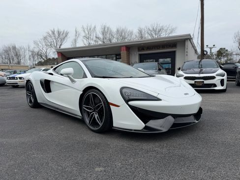 Used 2017 McLaren 570S image 1