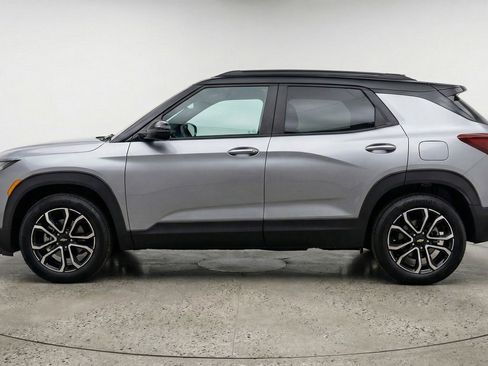 Used 2025 Chevrolet TrailBlazer LT image 5