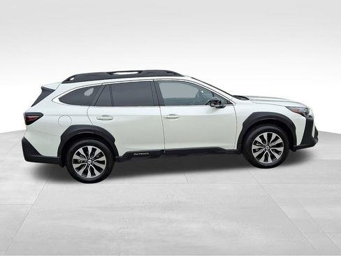 Used 2025 Subaru Outback Limited AWD/4WD image 7