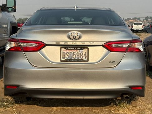 Used 2019 Toyota Camry LE w/ Convenience Package FWD image 5
