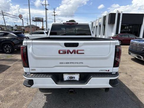 Used 2025 GMC Sierra 2500 AT4 w/ AT4 Premium Plus Package AWD/4WD image 8