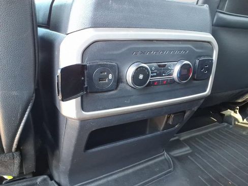 Used 2022 Ford Expedition Max Limited AWD/4WD image 23