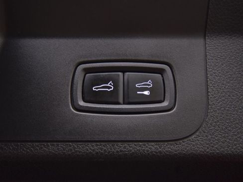 Used 2017 Porsche Panamera Turbo image 46