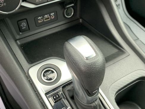 Used 2024 Nissan Sentra SV FWD image 28
