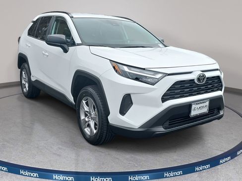 Used 2025 Toyota RAV4 LE image 4