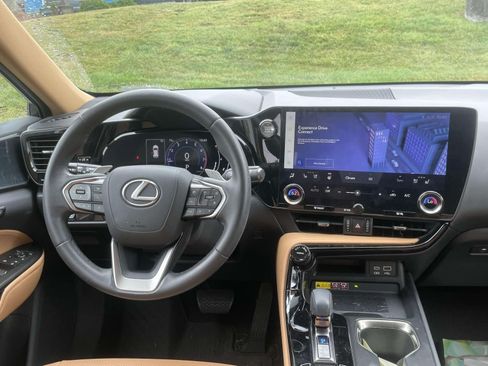 Used 2022 Lexus NX 350 AWD image 13