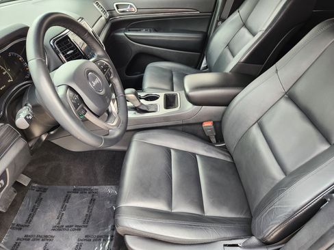 Used 2019 Jeep Grand Cherokee Limited image 15