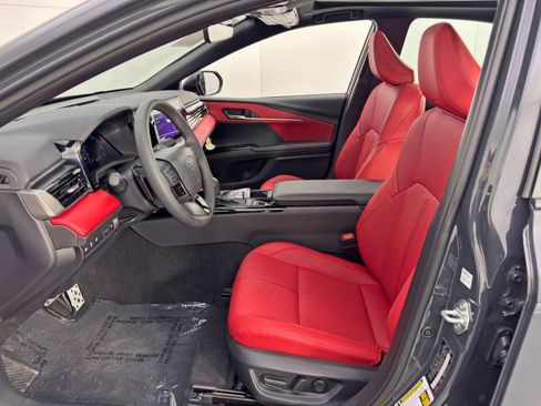 Used 2025 Toyota Camry XSE image 16