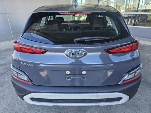 Used 2023 Hyundai Kona SE image 4