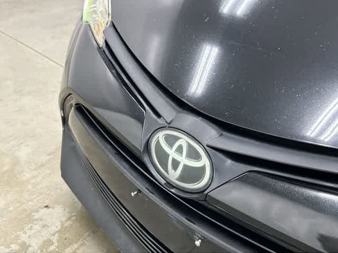 Used 2018 Toyota Corolla LE FWD image 30