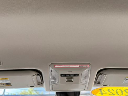 Used 2024 Toyota RAV4 XLE FWD image 14