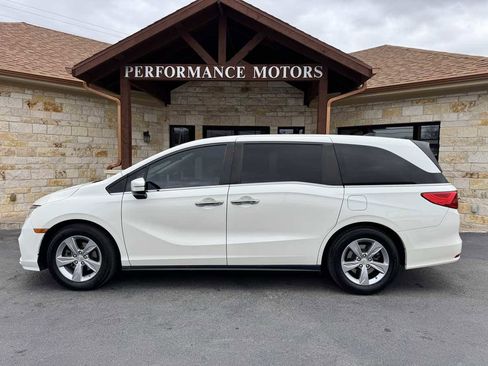 Used 2018 Honda Odyssey EX image 2