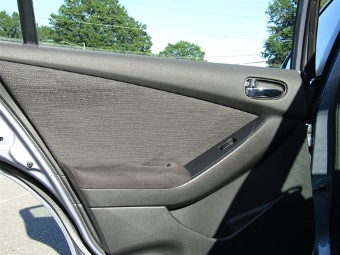 Used 2011 Nissan Altima 2.5 S w/ Convenience Pkg FWD image 21