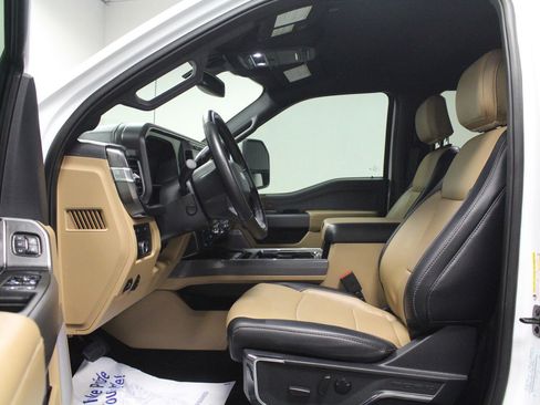 Used 2024 Ford F250 Lariat w/ Chrome Package image 12