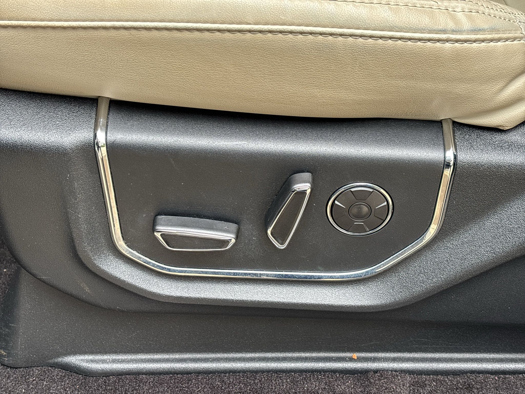 Used 2020 Ford Expedition Platinum AWD/4WD image 15