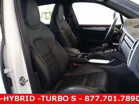 Used 2023 Porsche Cayenne Turbo S image 20